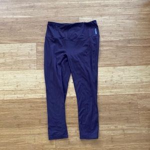 Medium violet yoga leggings!